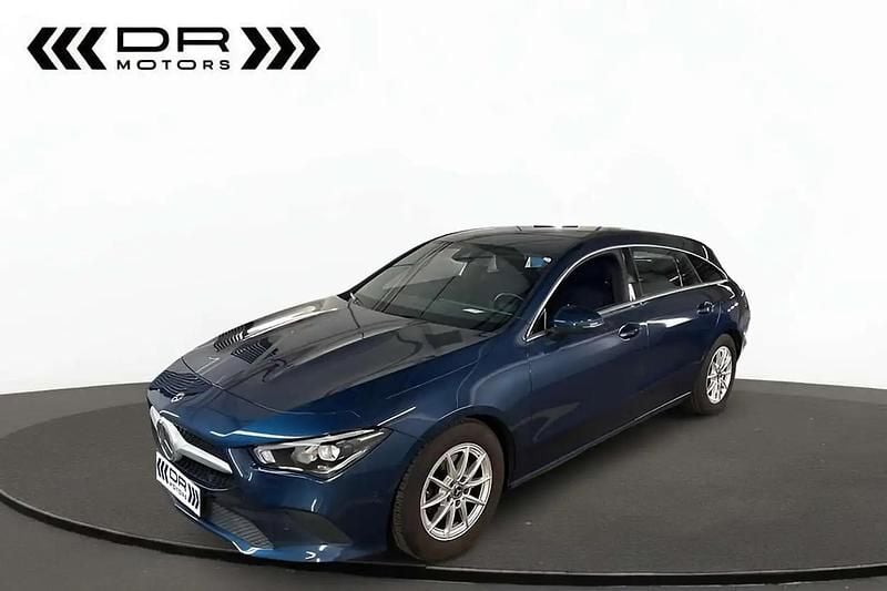 Bleu Occasion 2020 Mercedes CLA180 Berline | 22 995 € (Prix juste) - Image 1/4