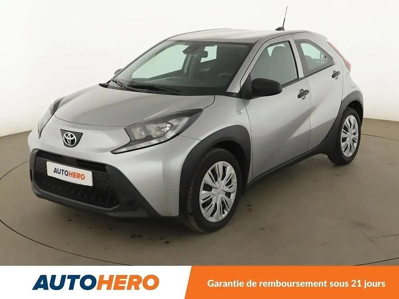 Gris Occasion 2022 Toyota Aygo X Active SUV | 13 790 € (Prix juste) - Image 1/2