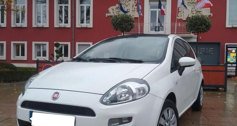 Blanc Utilisé 2013 Fiat Punto Citadine | 5 990 € (Prix juste) - Image 1/4