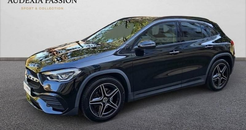 Noir Utilisé 2021 Mercedes GLA200 AMG line SUV | 32 890 € (Prix juste) - Image 1/4
