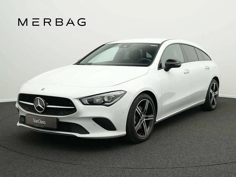 Blanc Utilisé 2024 Mercedes CLA200 Shooting Brake Progressive Break | 44 092 € (Prix cher) - Image 1/4