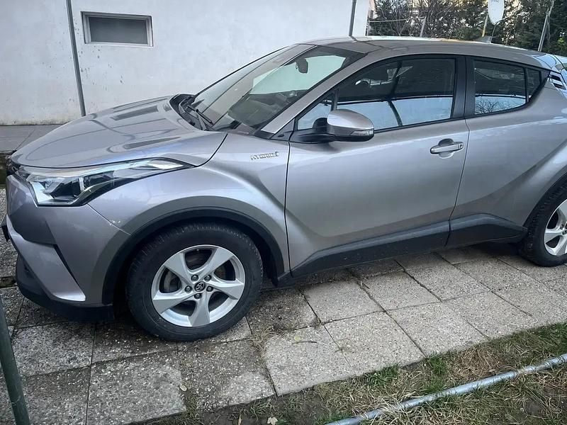 Gris Occasion 2018 Toyota C-HR SUV | 19 000 € (Prix juste) - Image 1/4