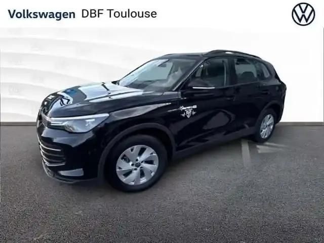 Noir Occasion 2025 VW Tiguan Life SUV | 37 980 € (Prix juste) - Image 1/4