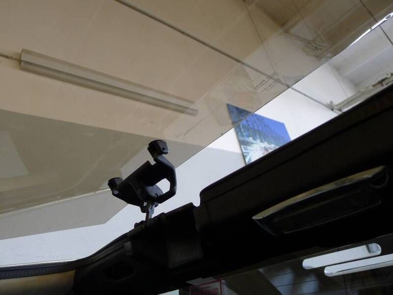Image 3/4