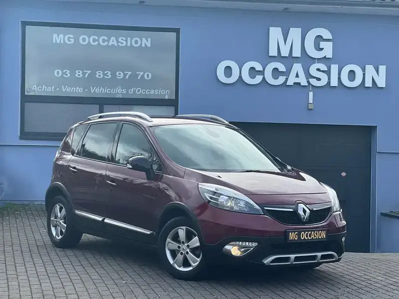Rouge Utilisé 2013 Renault Scénic III Initiale Paris Monospace | 8 990 € (Prix juste) - Image 1/4