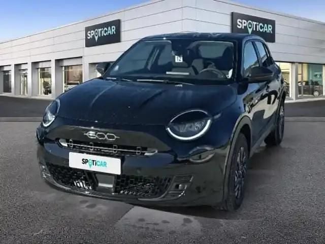 Rouge Nouvelle 2025 Fiat 600 Style SUV | 24 899 € (Bon prix) - Image 1/4