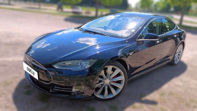 Bleu Utilisé 2015 Tesla Model S Performance Berline | 28 990 € (Prix juste) - Image 1/4