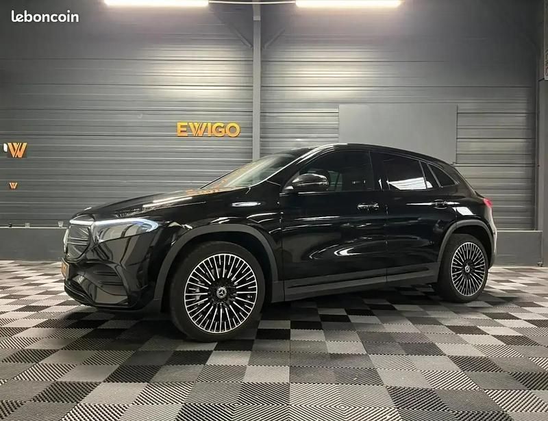 Noir Utilisé 2022 Mercedes EQA250 AMG line SUV | 38 490 € (Prix cher) - Image 1/4