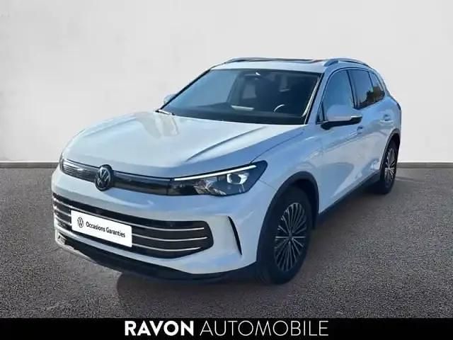 Blanc Utilisé 2025 VW Tiguan Elegance SUV | 44 990 € (Prix assez cher) - Image 1/4