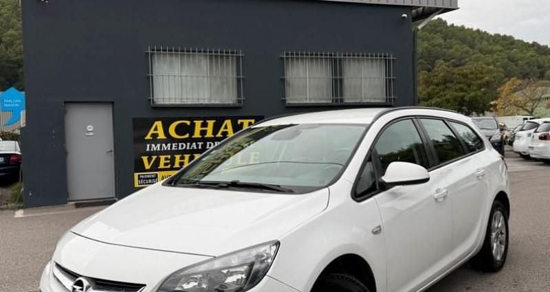 Utilisé 2016 Opel Astra Berline | 8 990 € (Prix cher) - Image 1/4