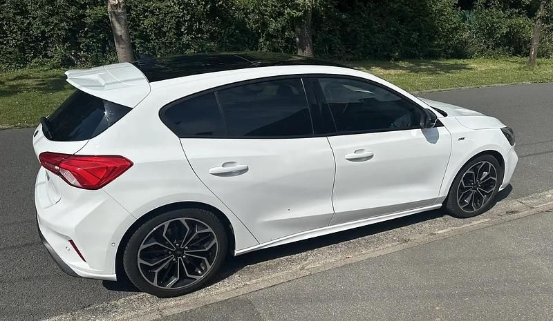 Blanc Occasion 2020 Ford Focus Berline | 21 000 € (Prix juste) - Image 1/4