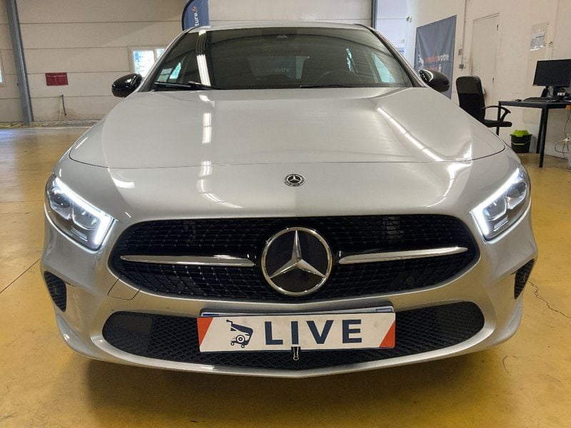 Blanc Occasion 2019 Mercedes A180 Berline | 13 000 € - Image 1/1
