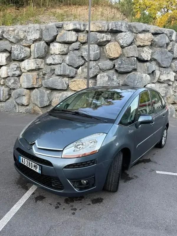 Image 2/4