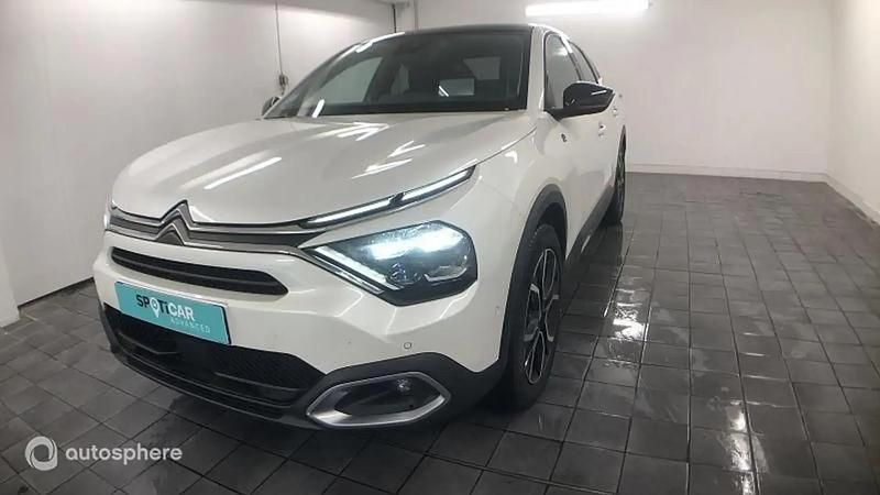 Blanc nacré (n) Utilisé 2023 Citroën e-C4 Shine Berline | 19 299 € (Bon prix) - Image 1/4