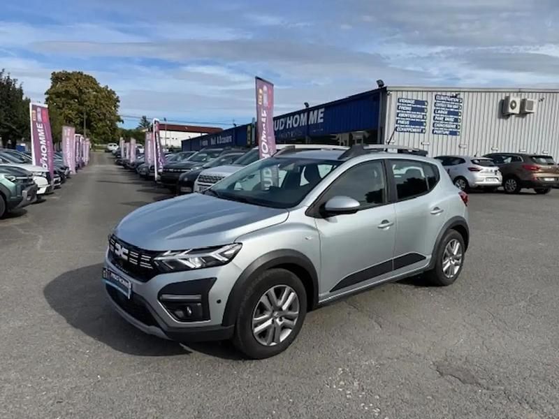 Gris Utilisé 2022 Dacia Sandero Comfort Citadine | 15 490 € (Prix juste) - Image 1/4