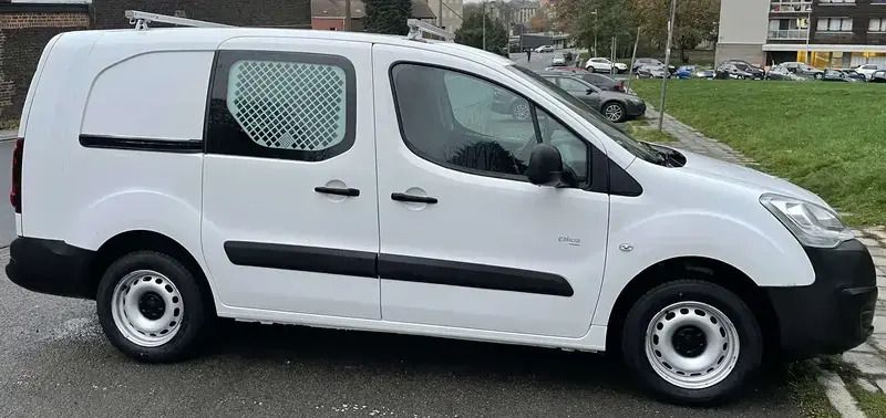 Blanc Utilisé 2016 Peugeot Partner Monospace | 8 470 € (Prix cher) - Image 1/4