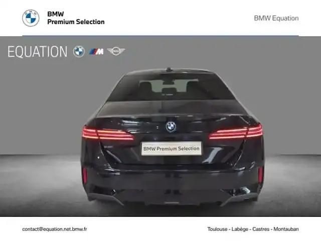 Occasion BMW 530e M Sport 190 ch (139 kW) 2024 Saphirschwarz métallisé Berline