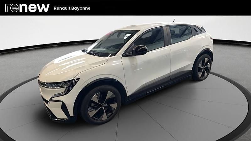 Blanc Utilisé 2023 Renault Mégane Equilibre Berline | 18 990 € (Prix juste) - Image 1/4