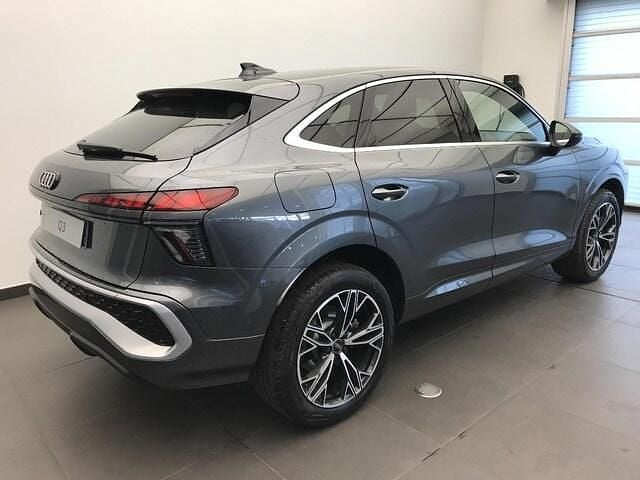 Nouvelle Audi Q3 Sportback Design 272 ch (200 kW) 2026 Gris daytona nacré SUV