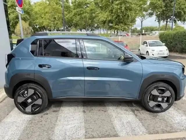 Nouvelle Fiat Grande Panda La Prima 2025 Bleu lago métallisé Citadine