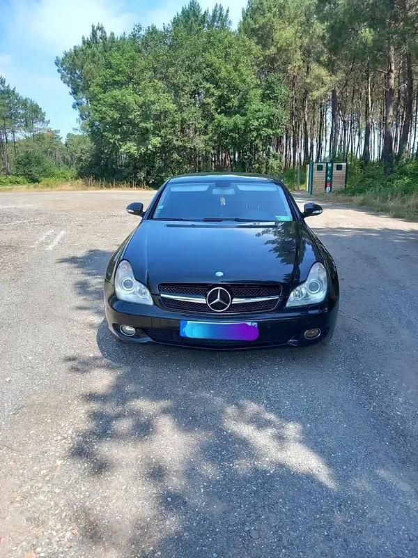Utilisé 2007 Mercedes CLS320 Berline | 7 500 € - Image 1/4