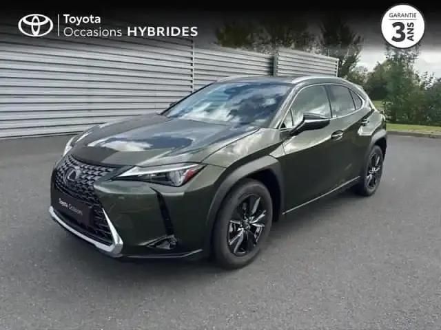 6x4 vert kaki Occasion 2024 Lexus UX 300h SUV | 39 900 € - Image 1/4