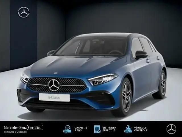 Bleu foncé Occasion 2025 Mercedes A250 AMG line Berline | 37 900 € - Image 1/4