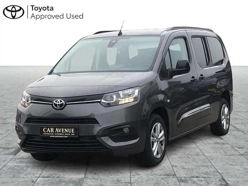 Gris Occasion 2024 Toyota Verso Monospace | 33 585 € - Image 1/4