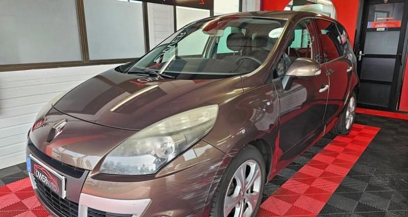 Utilisé 2011 Renault Mégane III Berline | 4 990 € (Prix juste) - Image 1/4