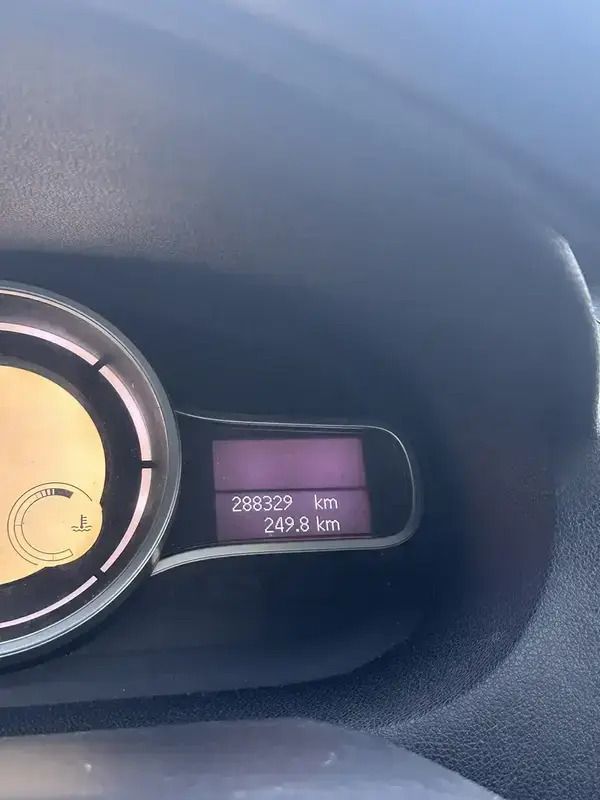 Utilisé 2010 Renault Mégane III Expression Berline | 2 200 € (Prix juste) - Image 1/4