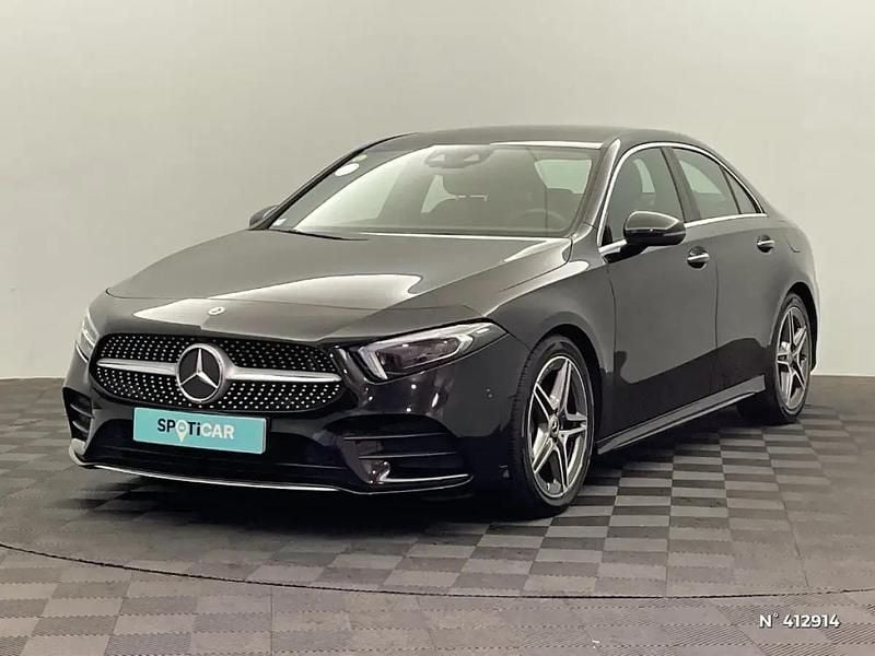 Noir Utilisé 2019 Mercedes A180 AMG line Berline | 21 990 € (Super prix) - Image 1/4