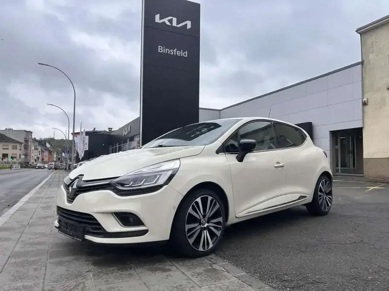 Beige Utilisé 2016 Renault Clio IV Initiale Paris Citadine | 11 990 € (Prix juste) - Image 1/4