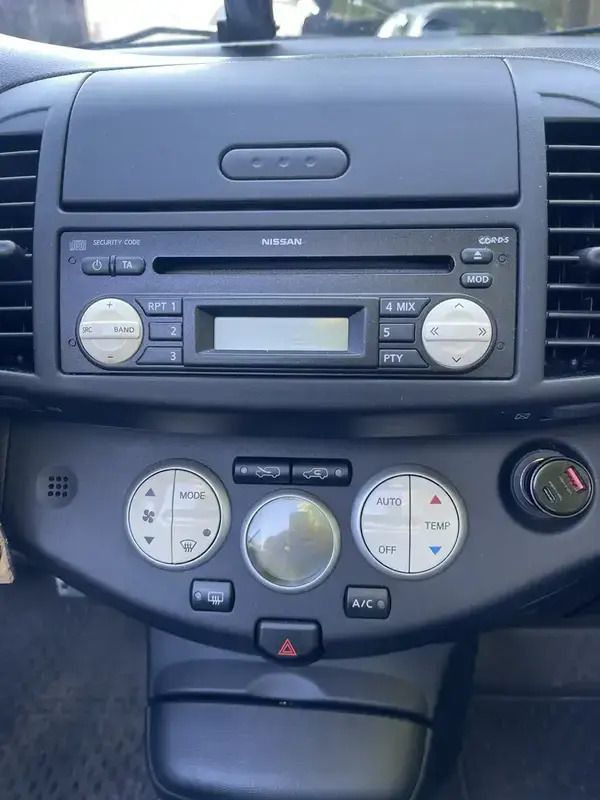 Image 2/4