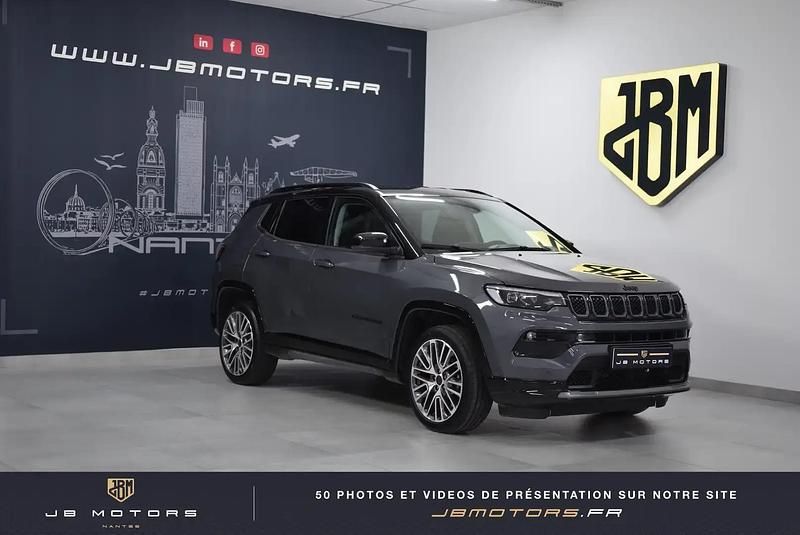 Gris Utilisé 2024 Jeep Compass Summit SUV | 27 890 € (Super prix) - Image 1/4