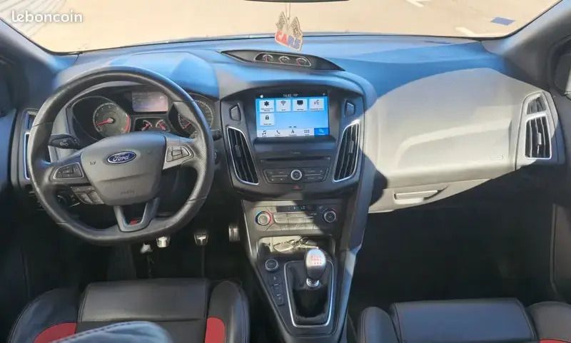 Image 2/4