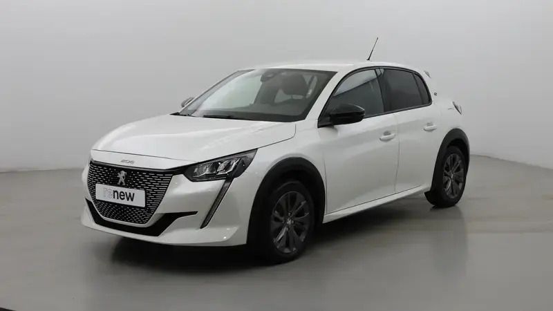 Blanc Utilisé 2022 Peugeot e-208 Allure Citadine | 14 990 € (Bon prix) - Image 1/4