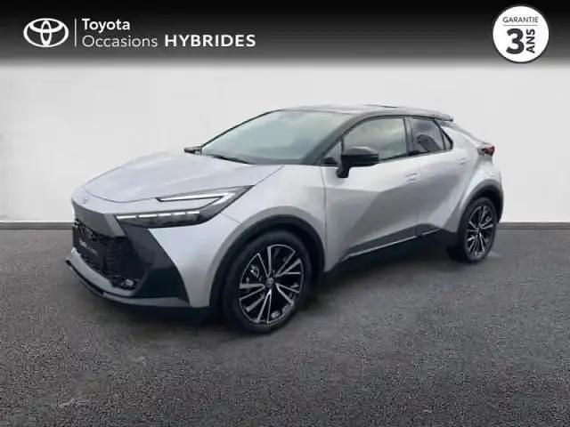 Noir Utilisé 2025 Toyota C-HR SUV | 37 990 € - Image 1/4