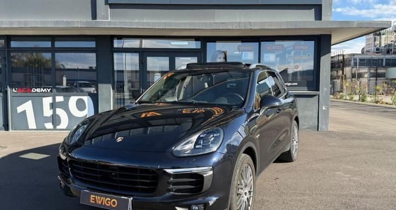 Bleu Occasion 2016 Porsche Cayenne SUV | 40 980 € (Prix cher) - Image 1/4