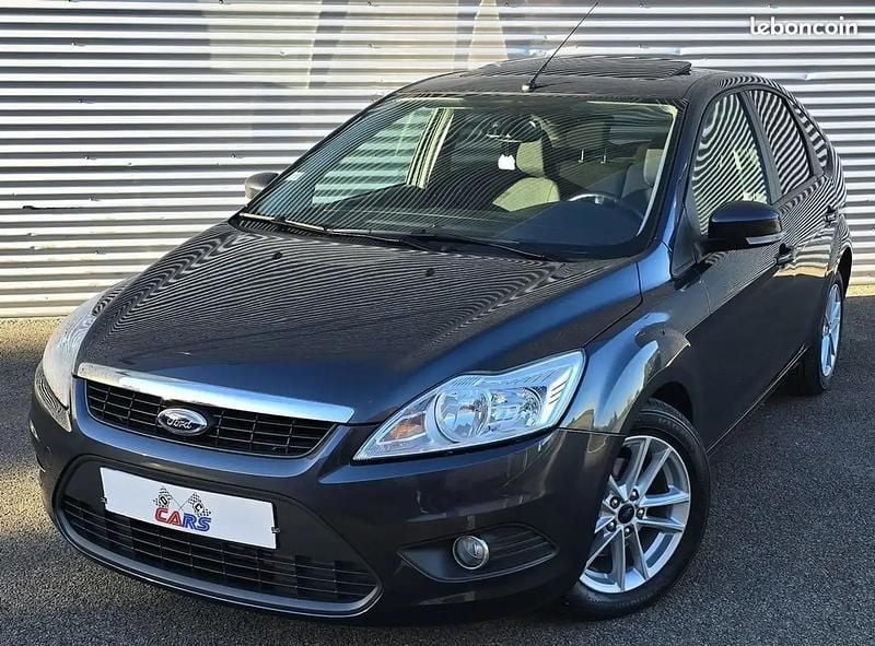 Gris Utilisé 2009 Ford Focus Style Berline | 7 990 € (Prix assez cher) - Image 1/4