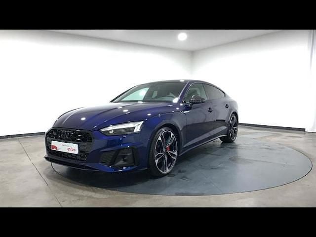 Bleu navarre métallisé Utilisé 2025 Audi A5 S-Line Coupé | 73 900 € - Image 1/4