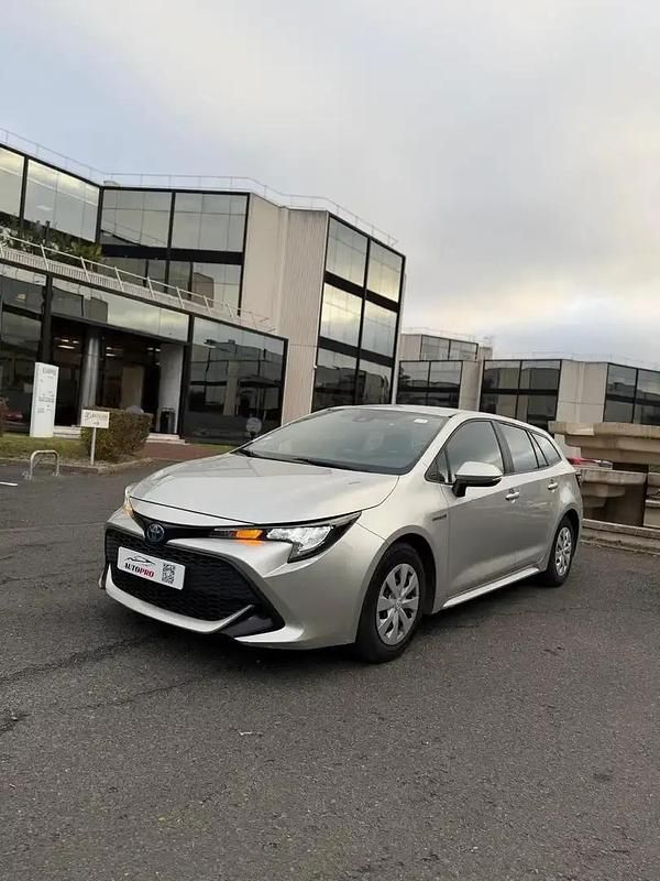 Argent Occasion 2021 Toyota Corolla Active Berline | 15 490 € (Prix juste) - Image 1/4