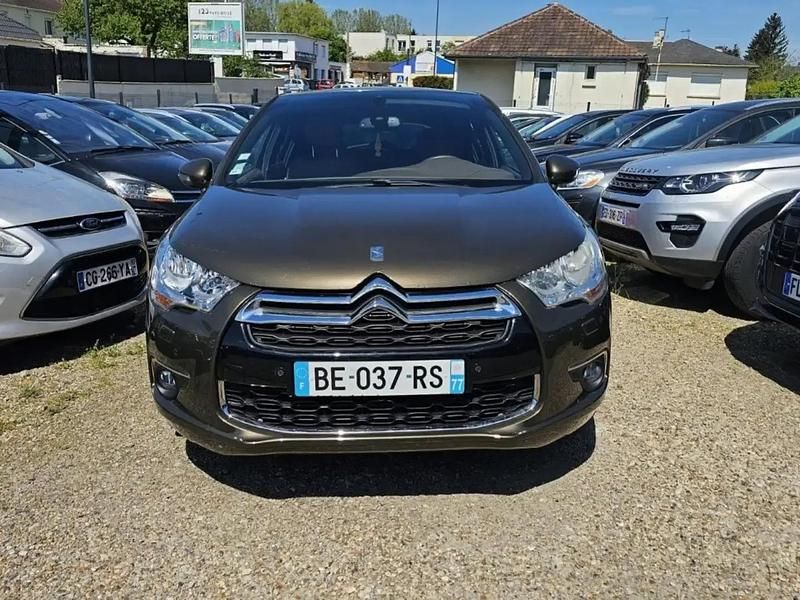 Utilisé 2010 Citroën DS4 Citadine | 7 990 € - Image 1/4