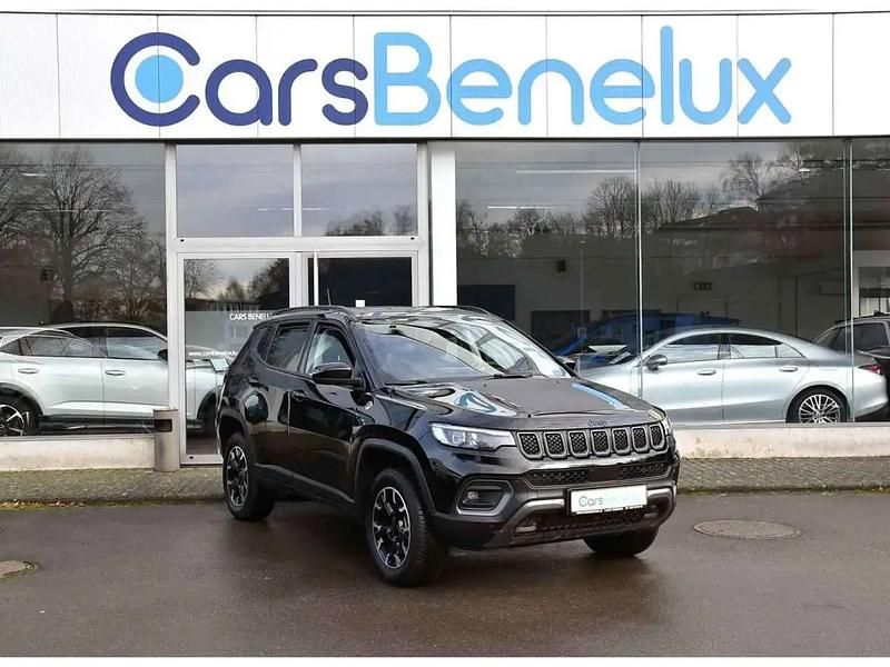 Noir Occasion 2024 Jeep Compass Trailhawk SUV | 27 900 € (Prix juste) - Image 1/4
