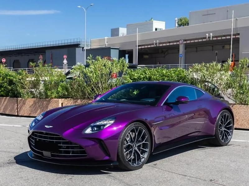 Mauve Utilisé 2025 Aston Martin V8 Vantage Coupé | 244 500 € - Image 1/4