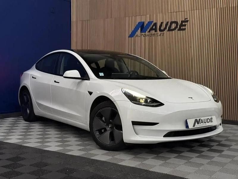 Blanc Occasion 2022 Tesla Model 3 Standard Range Berline | 27 990 € (Bon prix) - Image 1/4