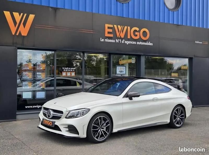 Blanc Utilisé 2018 Mercedes C43 AMG AMG Coupé | 43 990 € (Prix assez cher) - Image 1/4