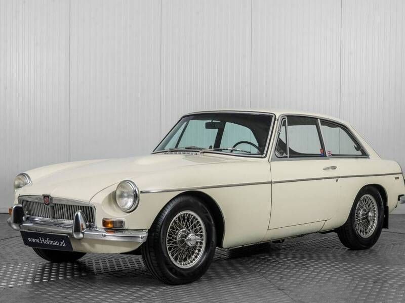 Blanc Utilisé 1966 MG B GT Coupé | 18 900 € - Image 1/4