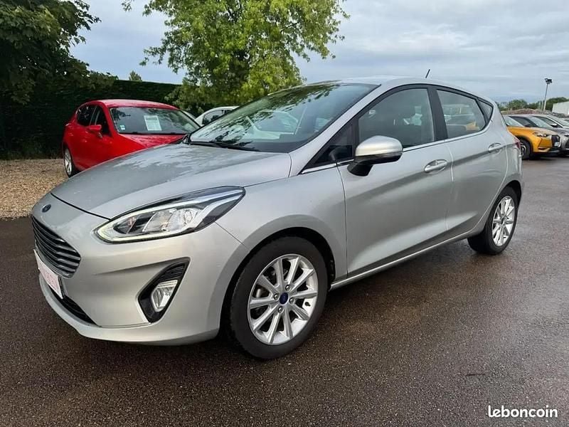 Gris Occasion 2019 Ford Fiesta Titanium X Berline | 8 490 € (Prix juste) - Image 1/4