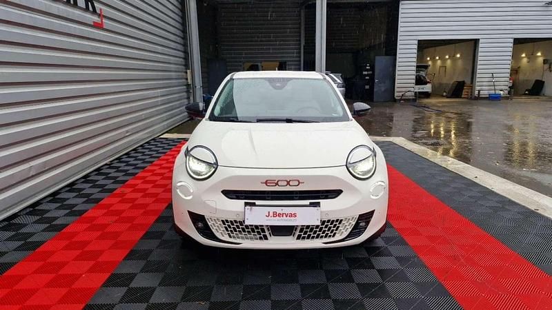 Occasion Fiat 600 La Prima 101 ch (74 kW) 2025 Blanc SUV