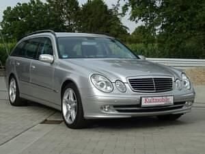 Argent Utilisé 2004 Mercedes E200 | 10 900 € - Image 1/4